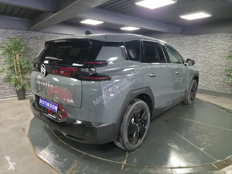 Véhicule utilitaire Citroën C5 AIRCROSS 1.2i...