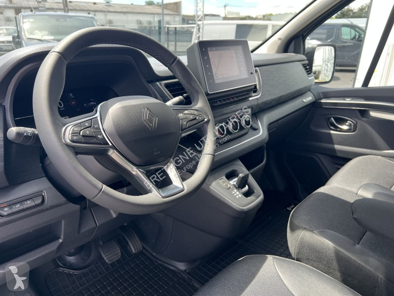 Véhicule utilitaire Renault TRAFIC III FG NEUF:...