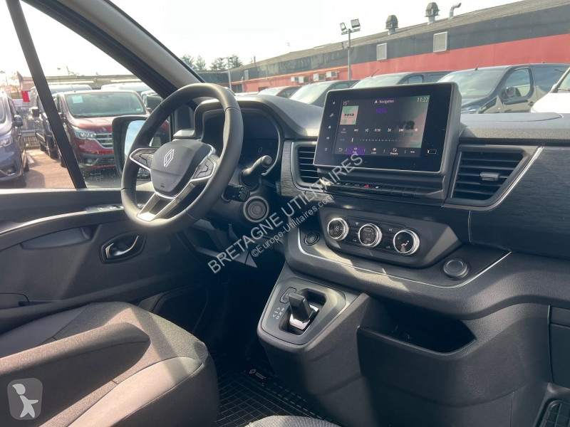 Véhicule utilitaire Renault TRAFIC III FG NEUF:...