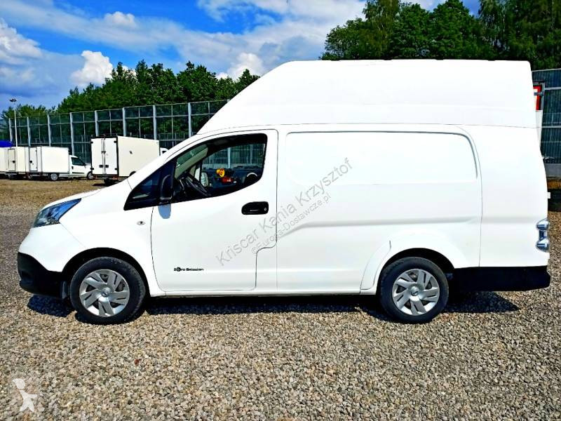 Samochód dostawczy Nissan