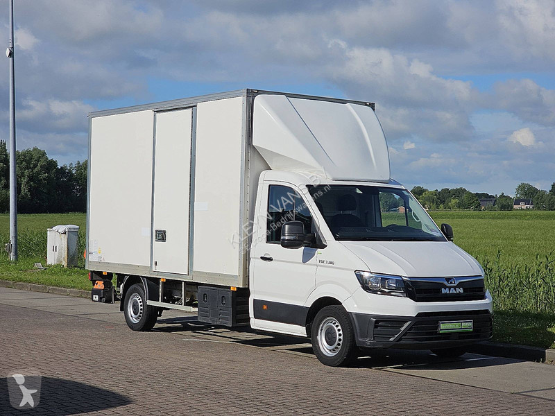 Furgoneta MAN 3.180 Bakwagen Laadklep!