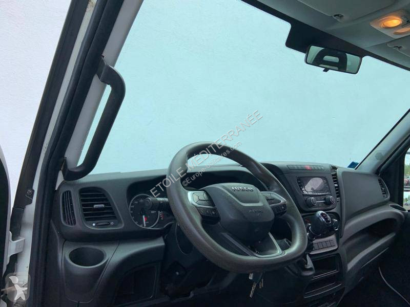 Véhicule utilitaire Iveco Châssis (2014->) DBLE...