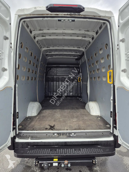Iveco 35 S 14 Transporter