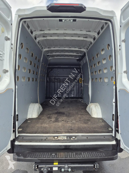 Iveco 35 S 14 Transporter