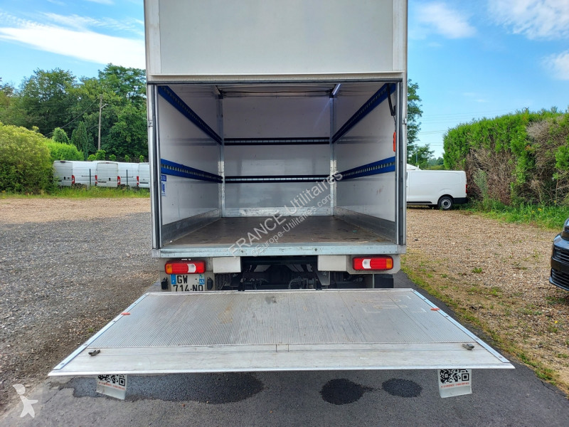 عربة نفعية Iveco DAILY CAISSE 20M3 TROUILLET...
