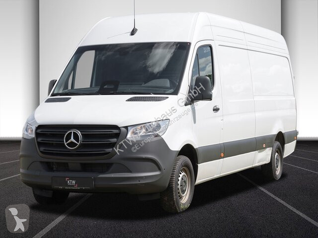 Коммерческий автомобиль Mercedes Sprinter 317...