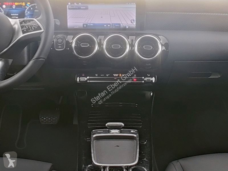 Véhicule utilitaire Mercedes A 180 Progressive...