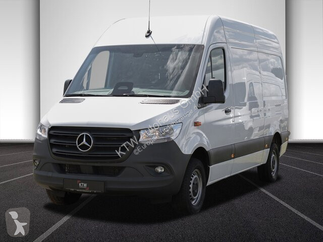 Véhicule utilitaire Mercedes Sprinter 317...