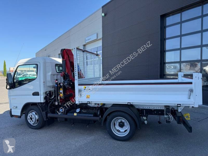 Véhicule utilitaire Fuso
