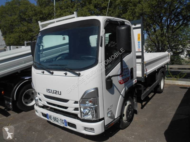 Samochód dostawczy Isuzu