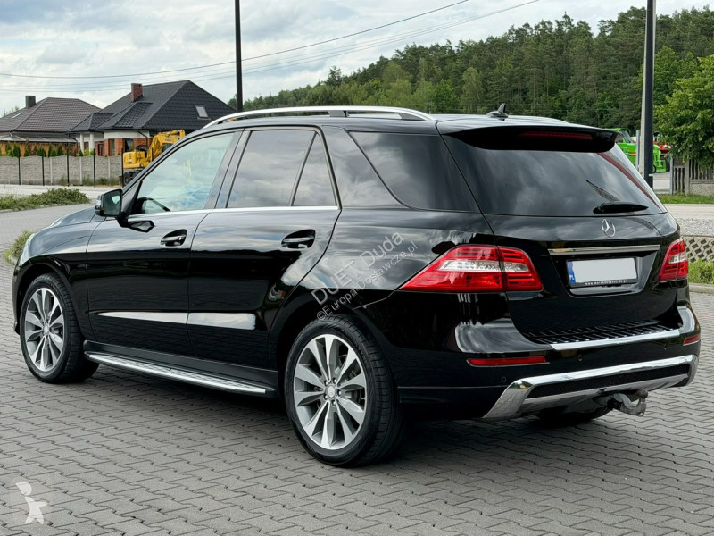 Samochód dostawczy Mercedes ML 350