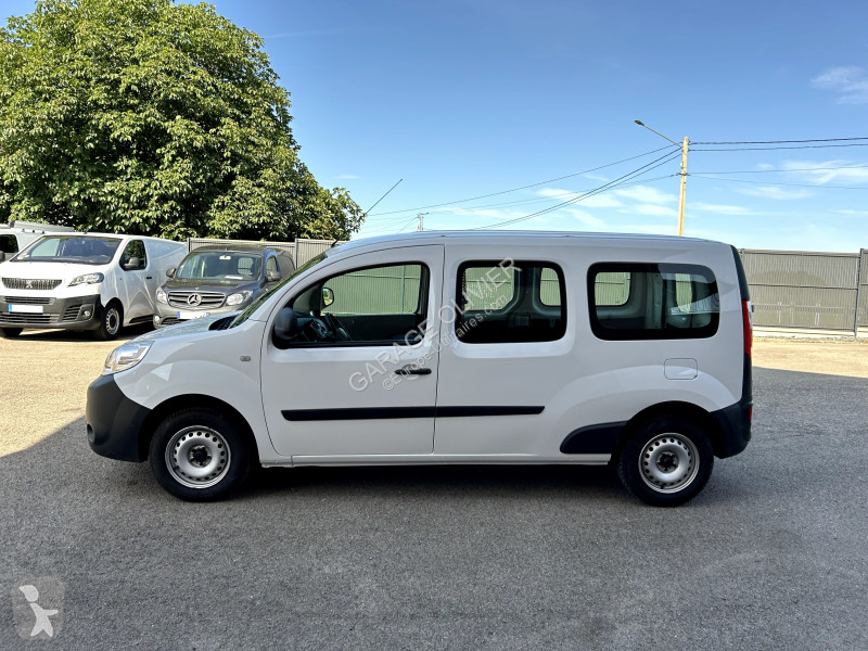 Véhicule utilitaire Renault Maxi Grand Volume...