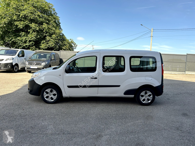 Véhicule utilitaire Renault Maxi Grand Volume...