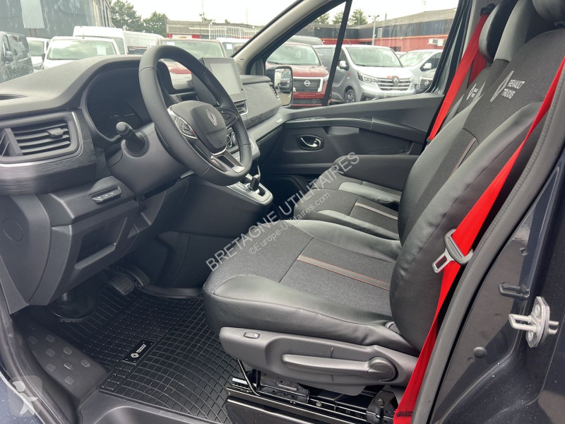 Véhicule utilitaire Renault TRAFIC III FG NEUF:...