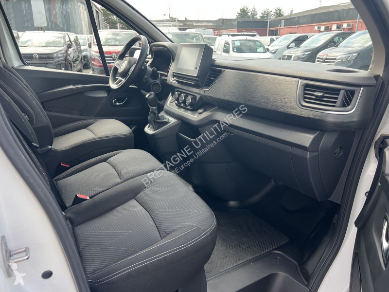 Samochód dostawczy Nissan PRIMASTAR COMBI...