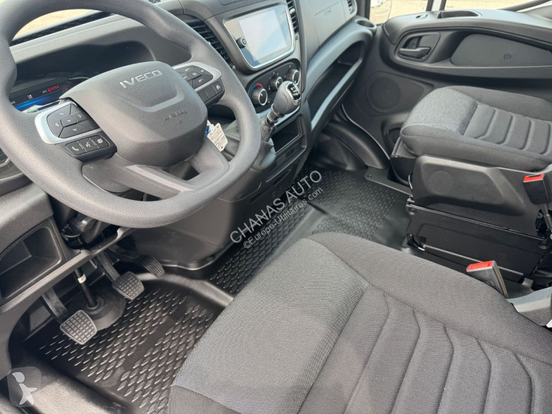 Véhicule utilitaire Iveco 35C16 160CV 3L 6...