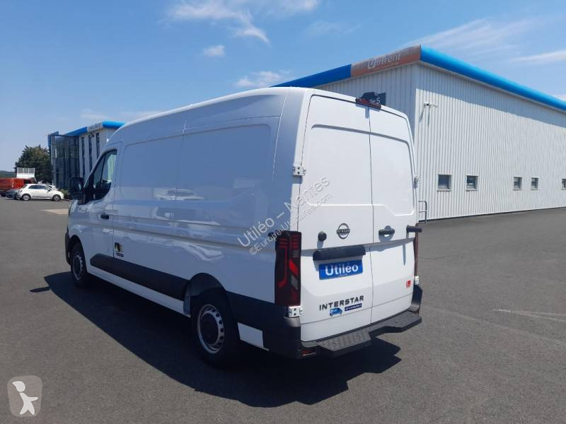 Véhicule utilitaire Nissan