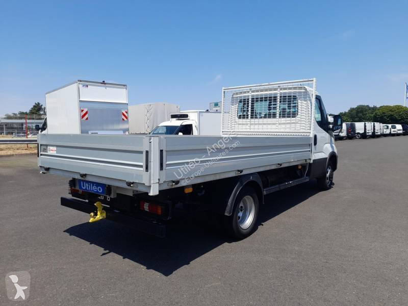 عربة نفعية Iveco