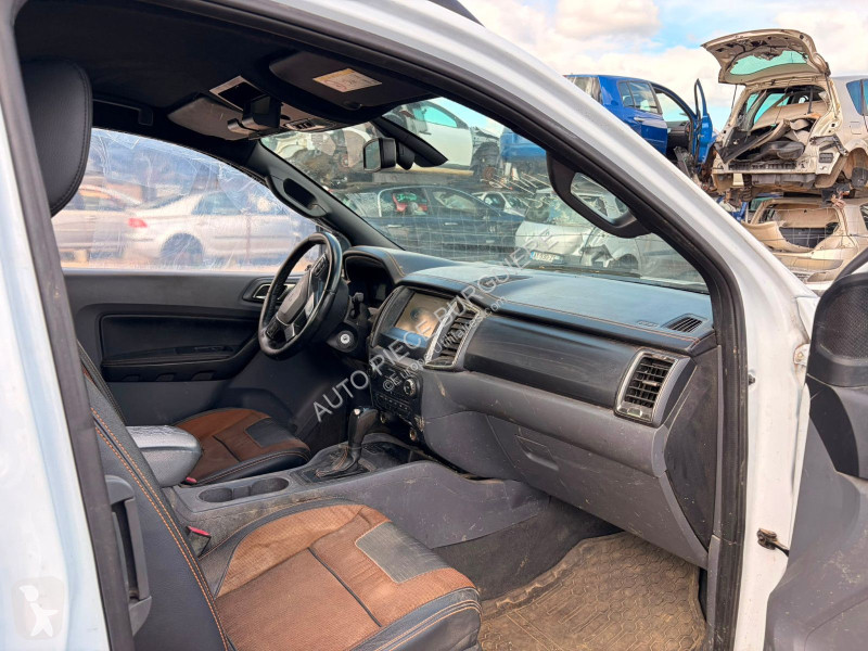 عربة نفعية Ford IV 3.2 TDCi 200 4X4 / EG370