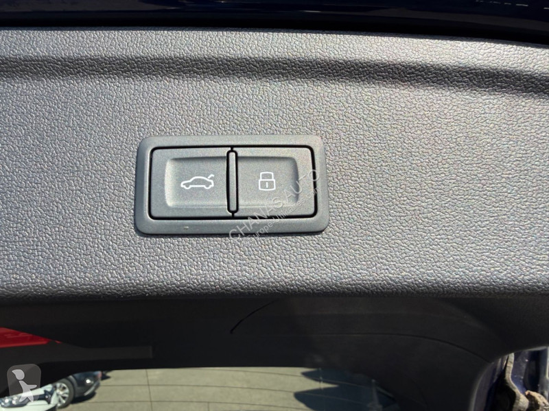 Véhicule utilitaire Audi 40 TFSIe 204 Design...