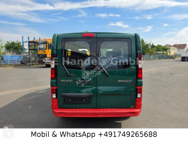 عربة نفعية Renault Combi 9 Sitzer...