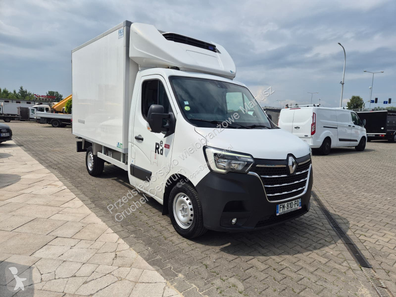 Лекотоварен автомобил Renault Master 2.3 -...