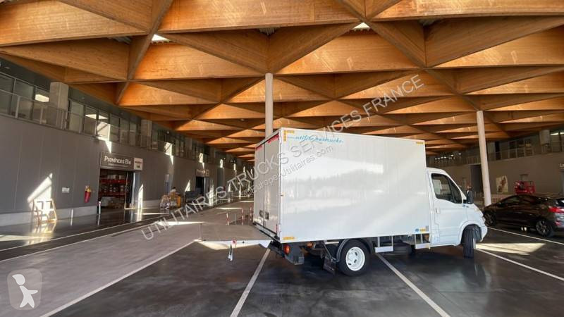 Furgoneta Iveco