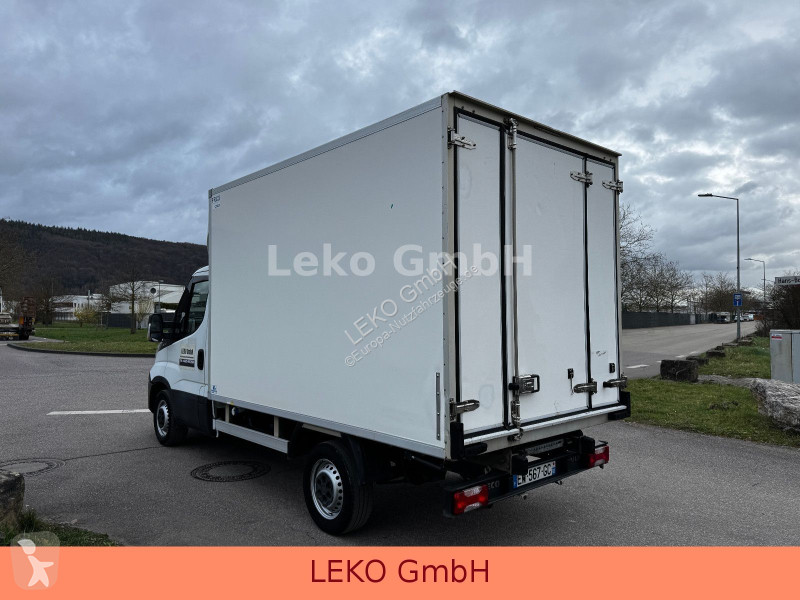 Furgoneta Iveco 35S12 Mit Carrier Xr 350