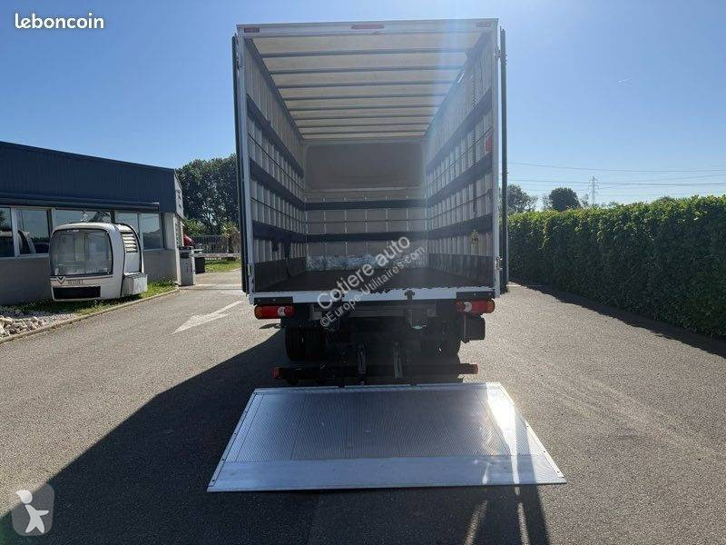 Véhicule utilitaire Renault