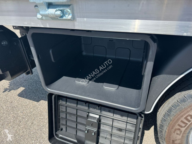 Véhicule utilitaire Iveco 35C18 A8 180CV 3L...