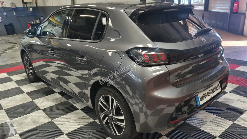 Véhicule utilitaire Peugeot 208