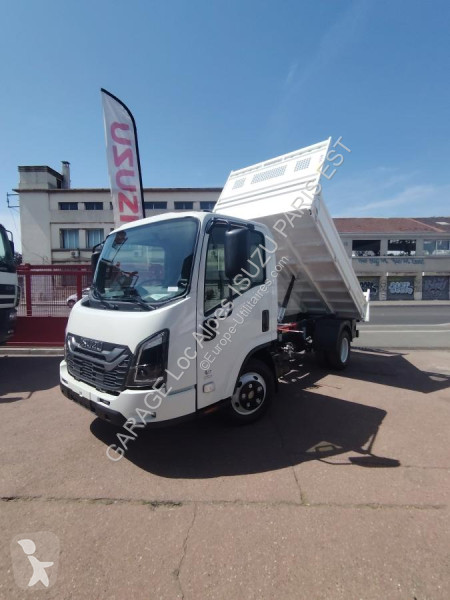 Samochód dostawczy Isuzu