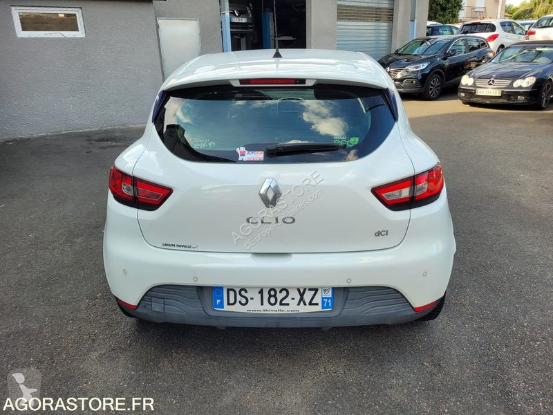 عربة نفعية Renault CLIO