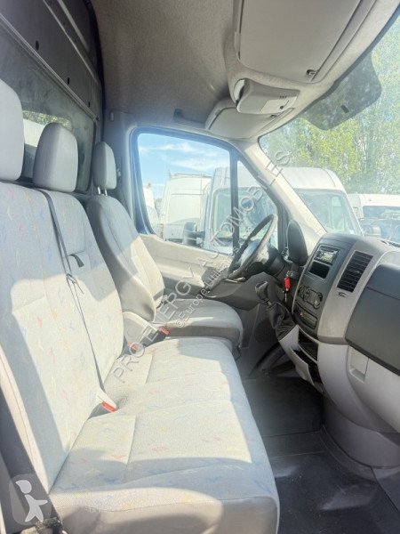 عربة نفعية Volkswagen CRAFTER FG 35 2.5 TDI...