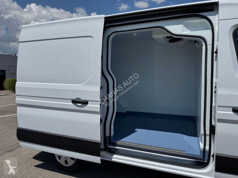 Véhicule utilitaire Renault L2H2 150 CV GROUPE...