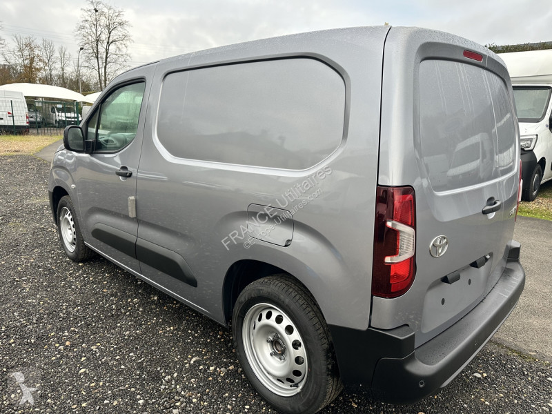 Véhicule utilitaire Toyota CITY GRIS MEDIUM 130...