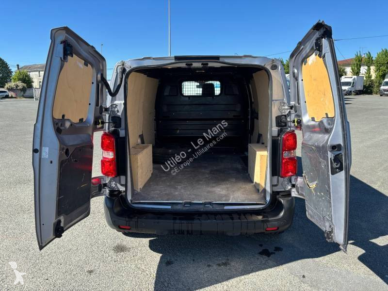 Véhicule utilitaire Toyota