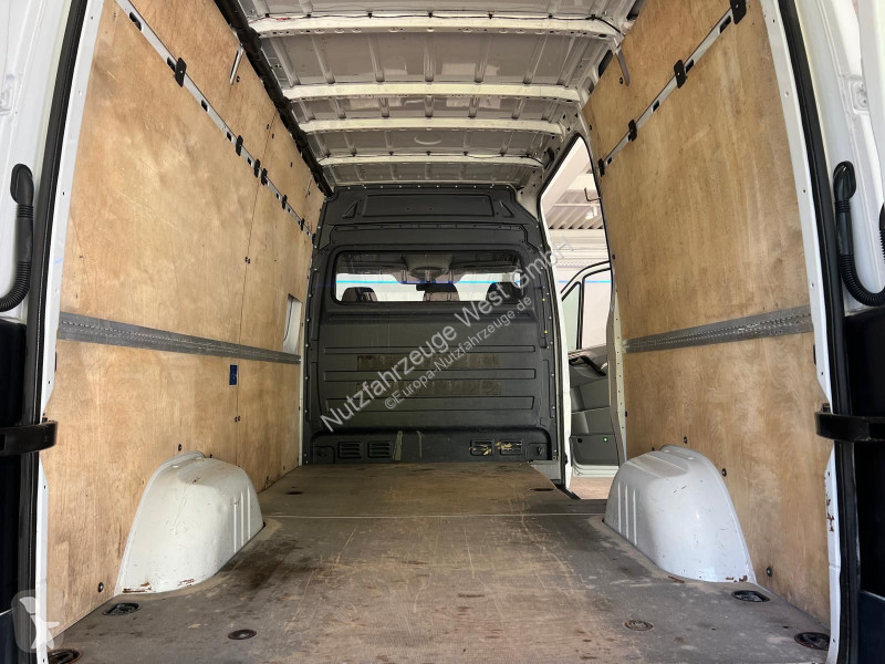 عربة نفعية Mercedes 313/316...