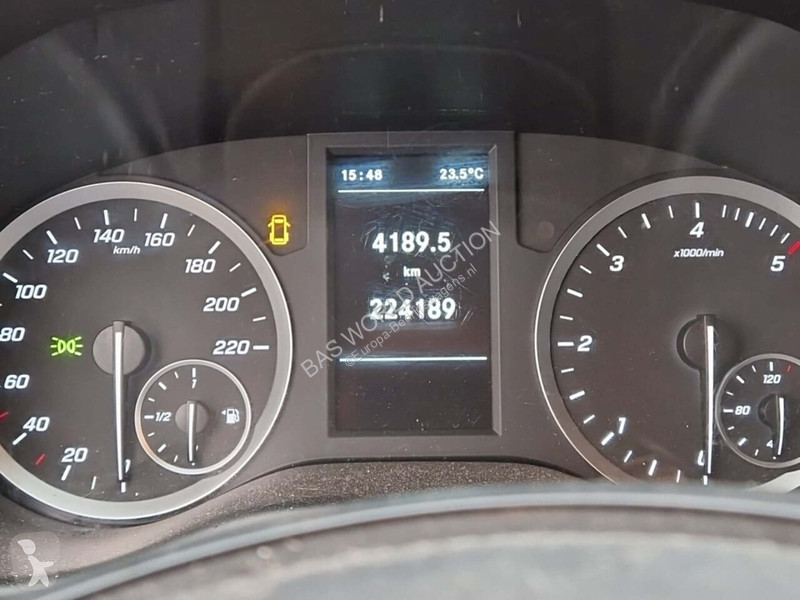 Лекотоварен автомобил Mercedes 110 CDI Lang DC...