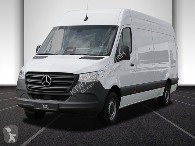 Véhicule utilitaire Mercedes Sprinter 317...