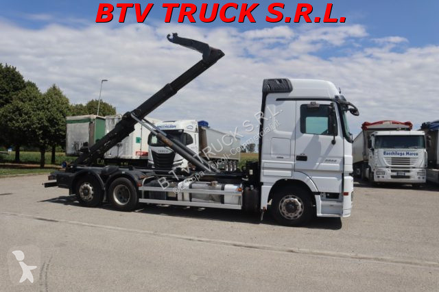 شاحنة Mercedes ACTROS