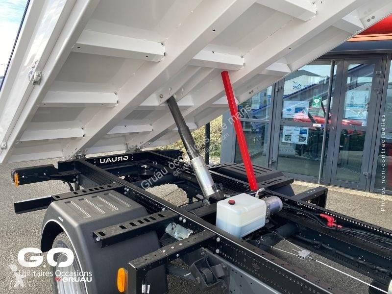 Samochód dostawczy Renault