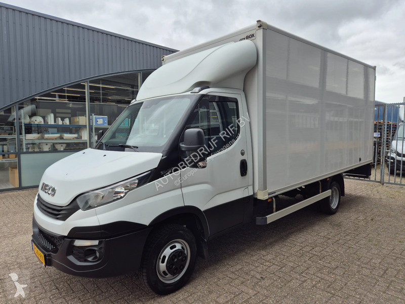 Samochód dostawczy Iveco 35C16 2.3D/ Navi/...