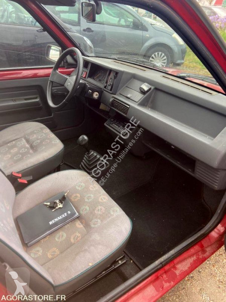Furgoneta Renault R5