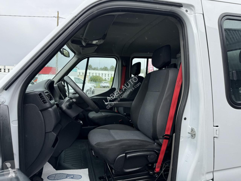 Véhicule utilitaire Renault 2.3