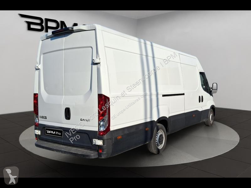 Véhicule utilitaire Iveco 35S Fg 35S14 V16