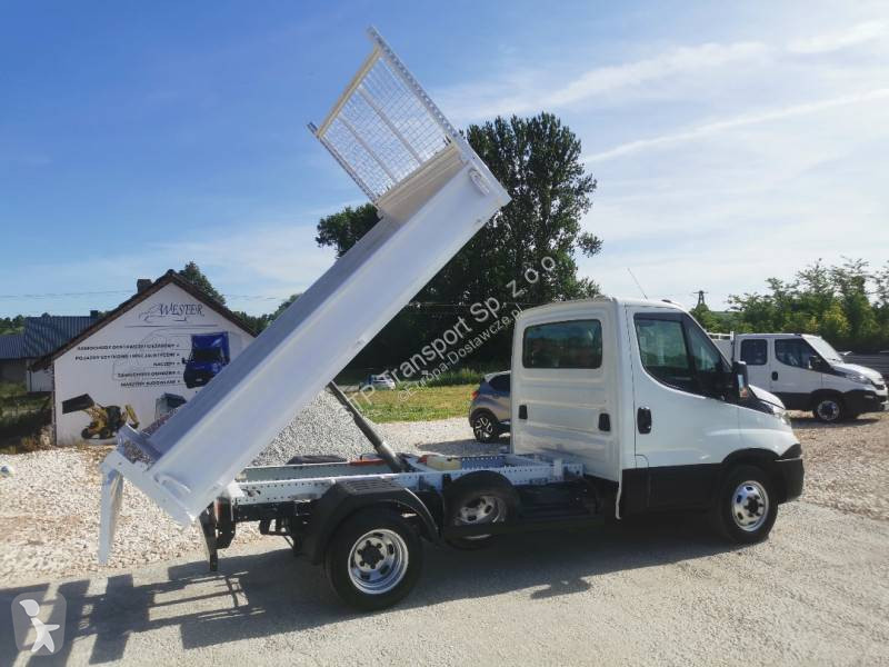 عربة نفعية Iveco