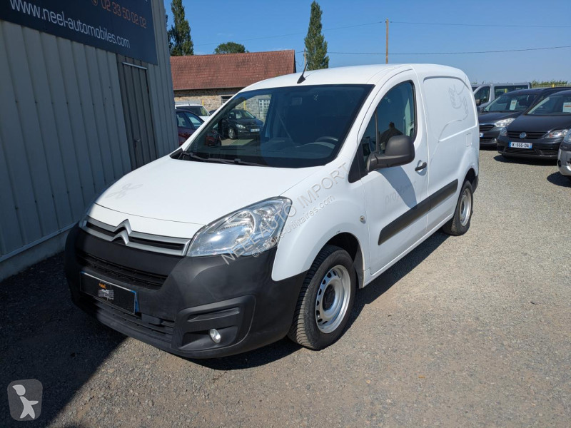 Véhicule utilitaire Citroën BERLINGO II 1.6...