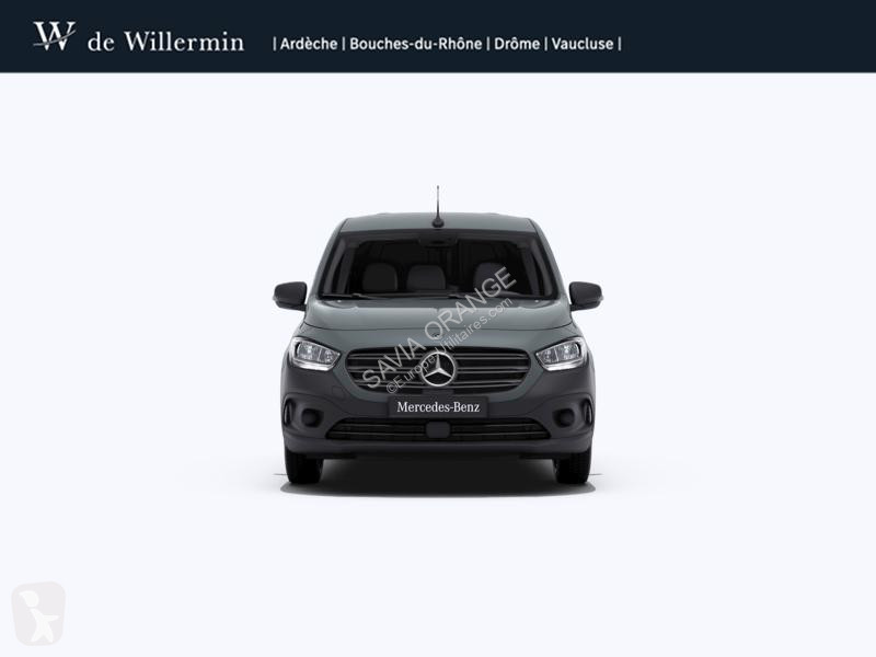 Véhicule utilitaire Mercedes 112 CDI Fourgon...