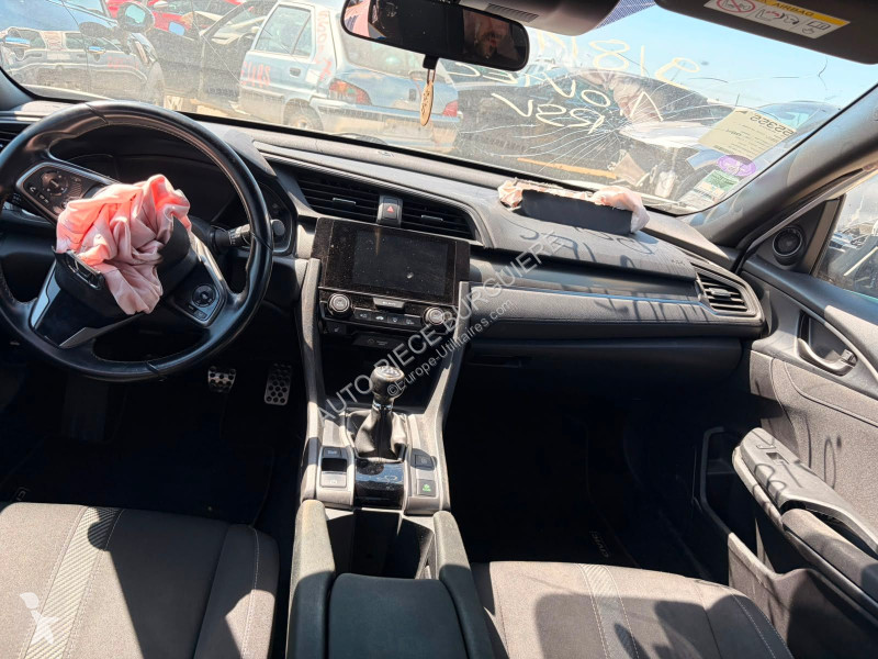 عربة نفعية Honda 1.0i VTEC 129 Executive / EZ200